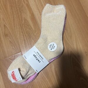 *FREE WITH PURCHASE* NWT 2-Pair Chenille Pink and Yellow Socks